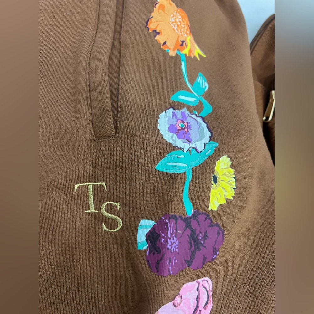 Taylor Swift acoustic piano flower sweatpants - Picture 2 of 3